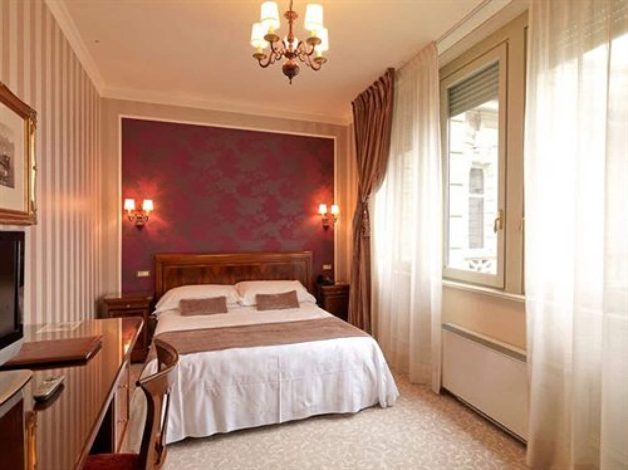 Albergo Terminus Комо Екстериор снимка